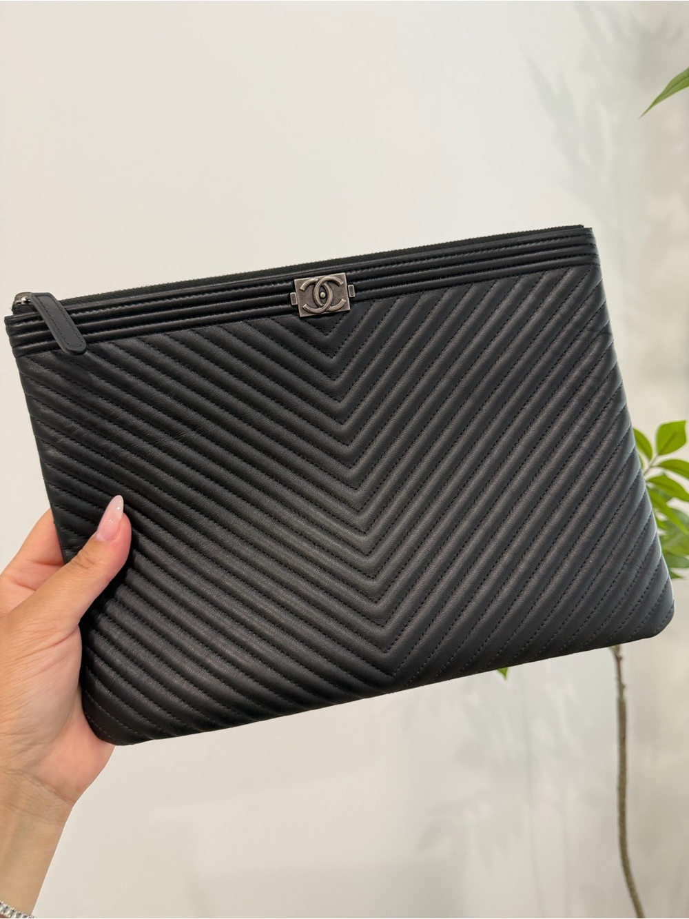 CHANEL Black Boy Chevron Quilted Zip Pouch/Clutch with Metal CC - Picture 3 of 10